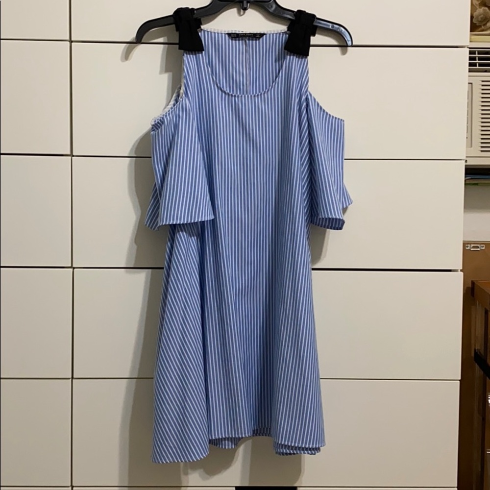 Zara cold shoulder dress